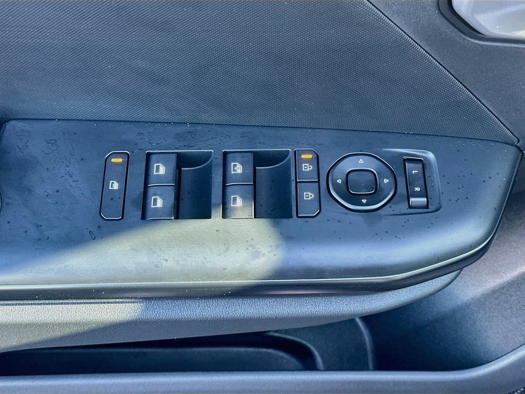 New 2026 Kia K4 FWD image 17