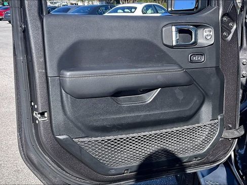 Used 2021 Jeep Wrangler Unlimited Sahara w/ Cold Weather Group image 17