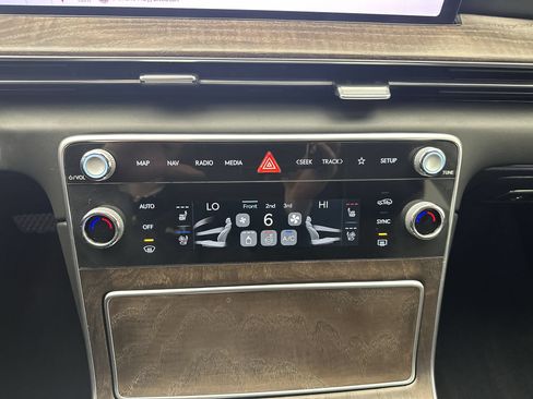 Certified 2026 Genesis GV80 3.5T Advanced AWD/4WD image 19