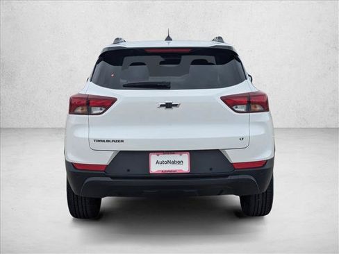 New 2026 Chevrolet TrailBlazer LT w/ Convenience Package FWD image 8