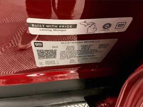 Used 2025 GMC Acadia AT4 w/ LPO, Floor Liner Package image 38