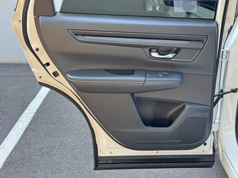 Used 2024 Honda CR-V EX image 37