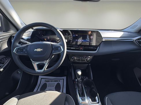 Used 2026 Chevrolet TrailBlazer LT w/ Convenience Package image 9