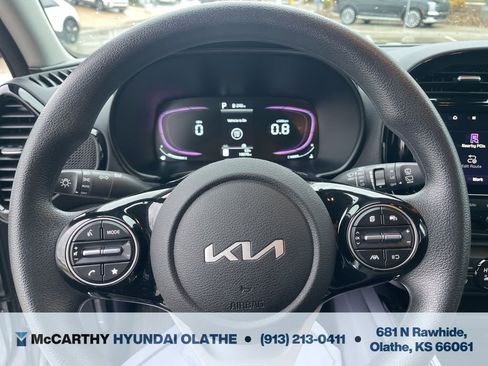 Used 2023 Kia Soul S image 6