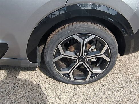 New 2025 Kia Niro EX Touring image 39