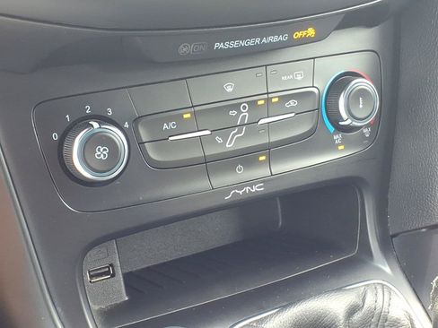 Used 2016 Ford Focus ST FWD image 16