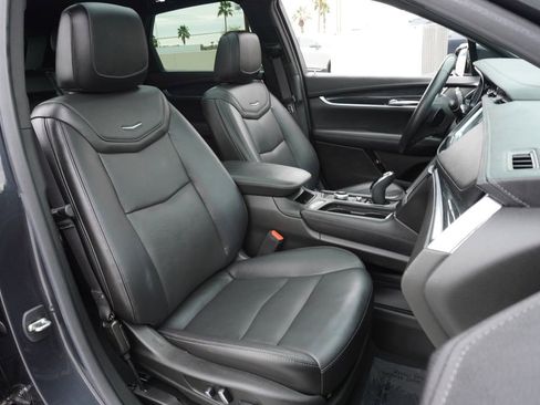 Certified 2023 Cadillac XT5 Premium Luxury image 12