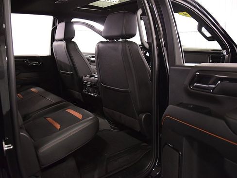 Used 2024 GMC Sierra 2500 AT4 w/ AT4 Premium Plus Package image 32