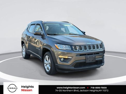 Used 2018 Jeep Compass Latitude w/ Popular Equipment Group image 1