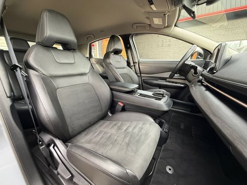 Used 2024 Nissan Ariya AWD image 4