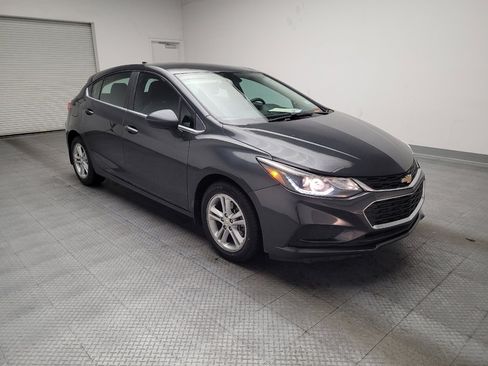 Used 2017 Chevrolet Cruze LT FWD image 13