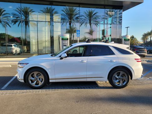 Certified 2026 Genesis GV70 2.5T image 3