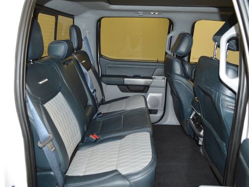 Used 2024 Ford F250 Limited w/ FX4 Off-Road Package AWD/4WD image 12