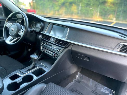 Used 2019 Kia Optima S image 24