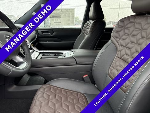 New 2025 Nissan Armada Platinum w/ Convenience Package image 5