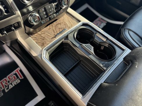 Used 2019 Ford F250 Lariat w/ Lariat Ultimate Package image 31