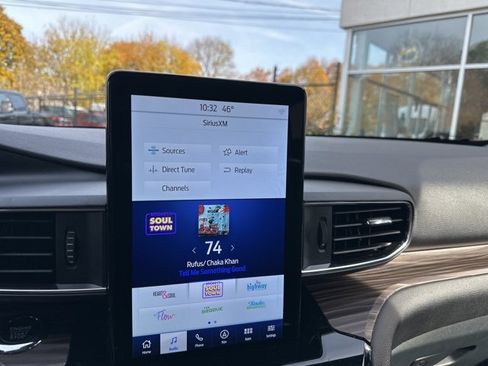 Used 2023 Ford Explorer Limited w/ Limited Technology Package image 24