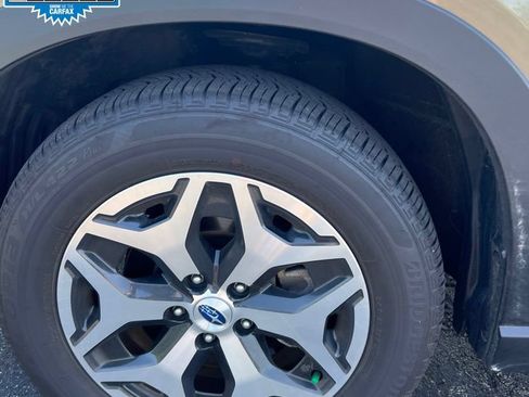 Used 2023 Subaru Forester Premium AWD/4WD image 12