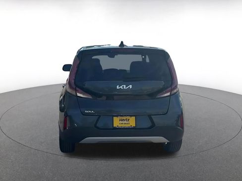 Used 2025 Kia Soul LX w/ LX Technology Package FWD image 12
