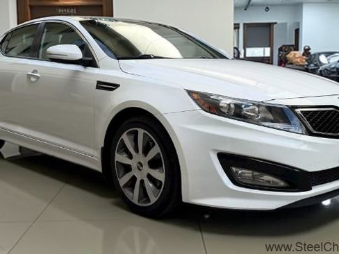 Used 2013 Kia Optima SX w/ Premium Touring Pkg image 9