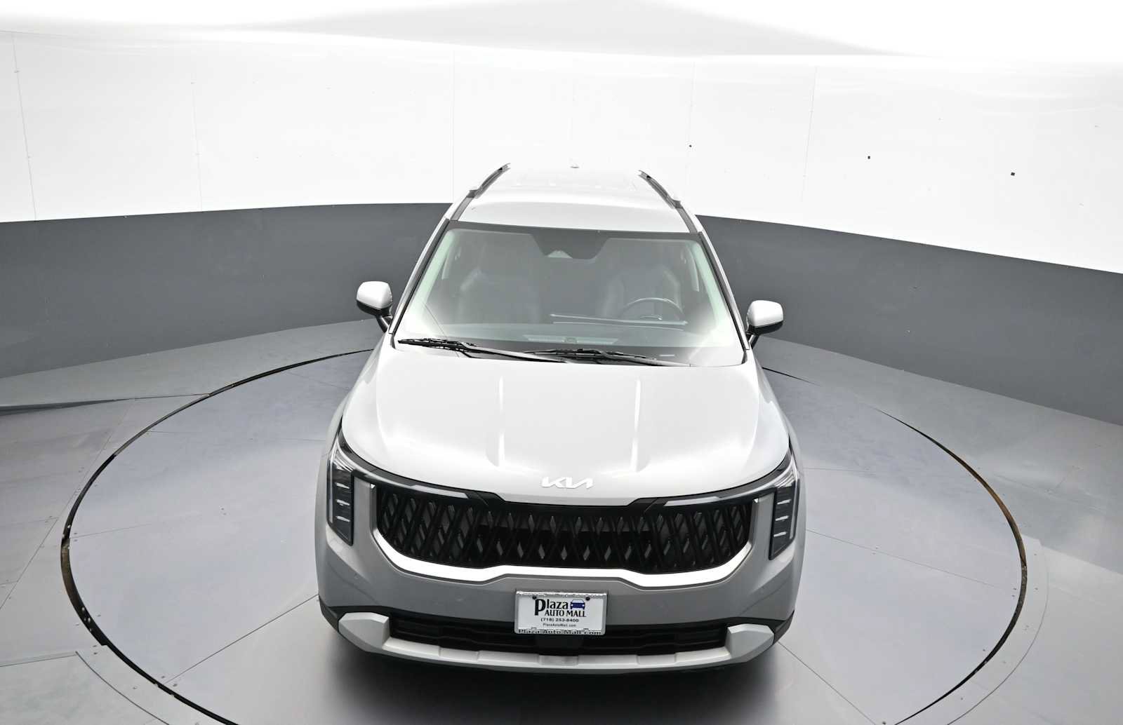 Used 2025 Kia Carnival EX FWD image 36