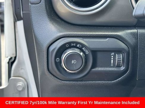 Used 2023 Jeep Wrangler Unlimited Sahara AWD/4WD image 21
