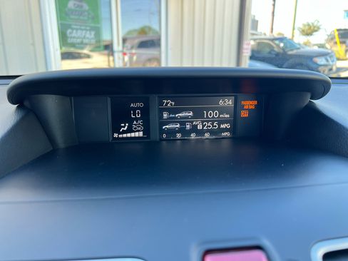 Used 2018 Subaru Forester 2.5i Premium w/ All-Weather Package image 24