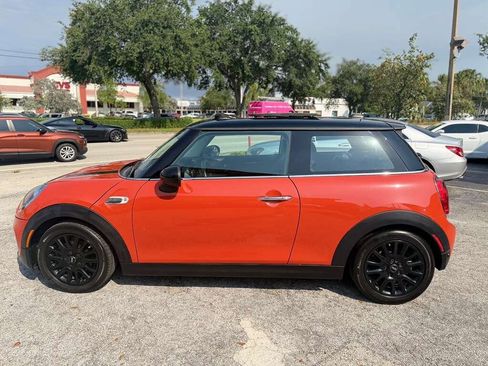 Used 2019 MINI Cooper 2-Door Hardtop FWD image 2