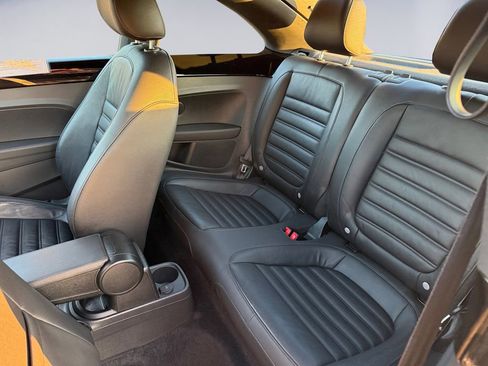 Used 2013 Volkswagen Beetle R-Line image 16