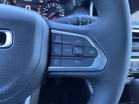 New 2026 Jeep Compass Limited image 12