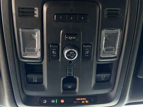 Used 2023 GMC Yukon Denali Ultimate w/ LPO, Floor Liner Package image 29