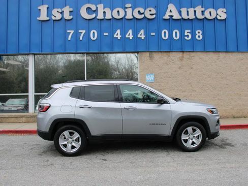 Used 2022 Jeep Compass Latitude FWD image 7