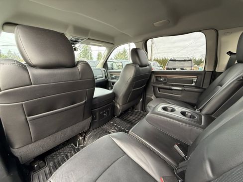 Used 2014 RAM 1500 Laramie w/ Convenience Group image 12