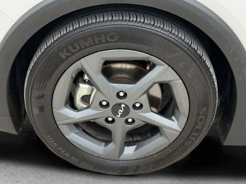 Used 2025 Kia K4 LXS image 9