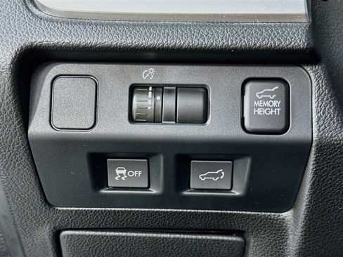 Used 2014 Subaru Forester 2.5i Touring AWD/4WD image 18