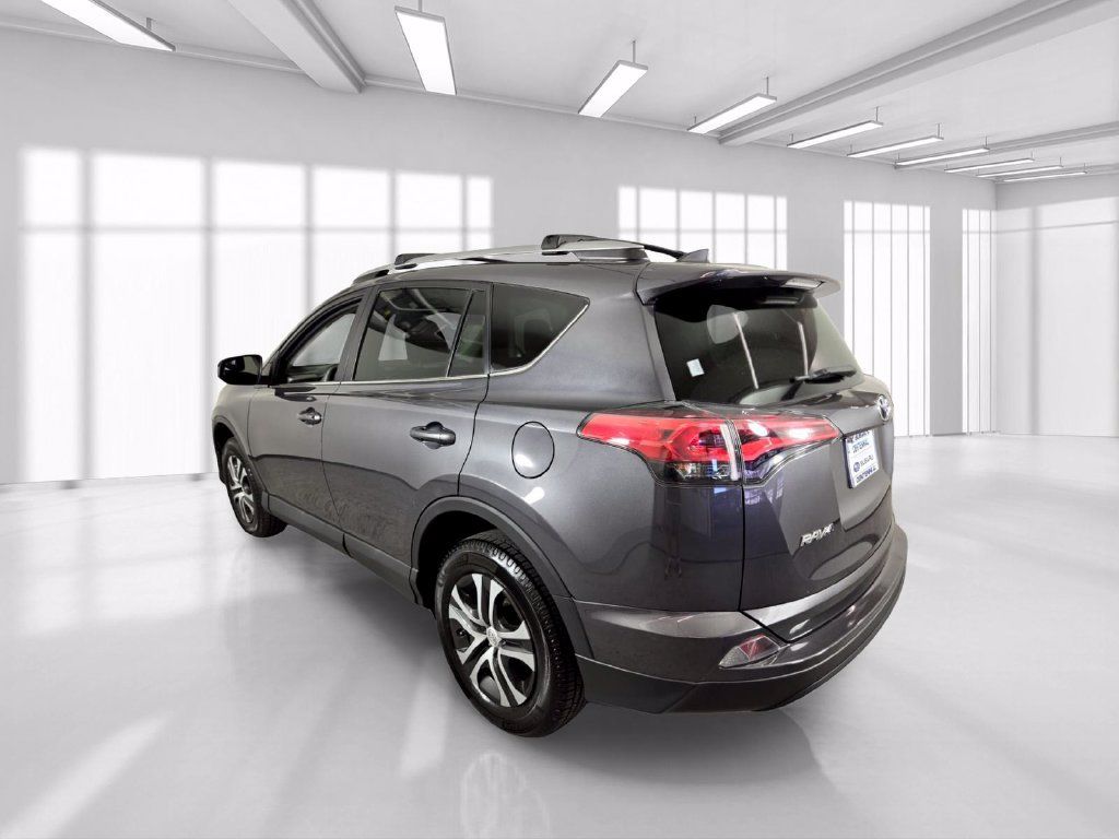 Used 2018 Toyota RAV4 LE w/ Carpet Mat Package FWD image 5