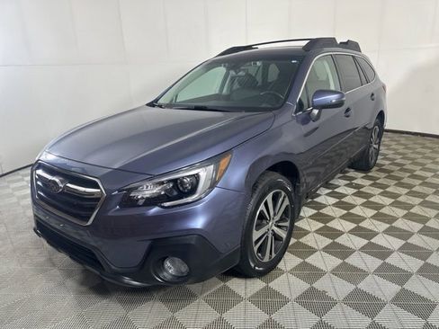 Used 2018 Subaru Outback 2.5i Limited AWD/4WD image 3