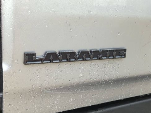 Used 2024 RAM 1500 Laramie AWD/4WD image 5