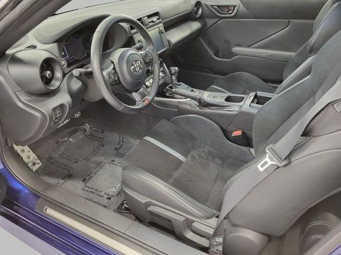 Used 2022 Toyota GR86 Premium w/ ALL Weather Mat Package (TMS) RWD image 35