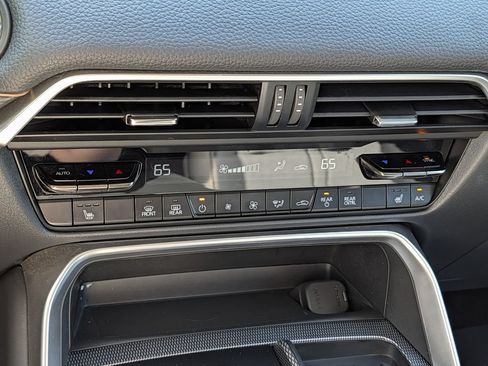 Used 2025 MAZDA CX-90 Plug-In Hybrid w/Premium Sport AWD/4WD image 42