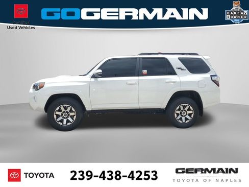 Certified 2023 Toyota 4Runner TRD Off-Road Premium w/ Moonroof Package AWD/4WD image 11