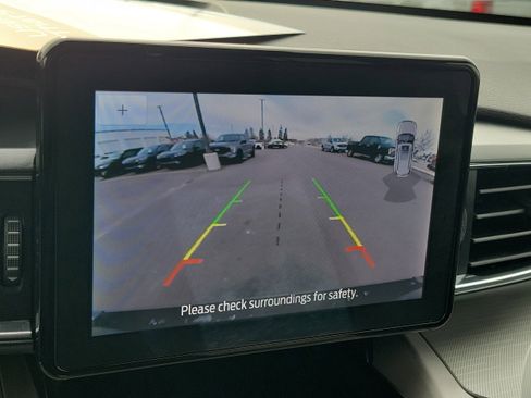 Certified 2023 Ford Explorer XLT w/ Equipment Group 202A image 29