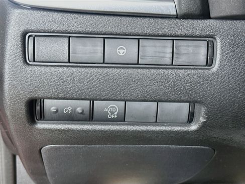 Used 2023 Nissan Rogue SV FWD image 17
