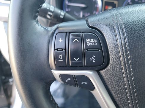 Used 2018 Toyota Highlander XLE image 31