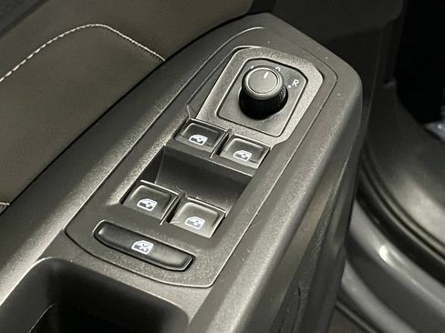 Used 2023 Volkswagen Atlas Cross Sport SE w/ Panoramic Sunroof Package AWD/4WD image 19