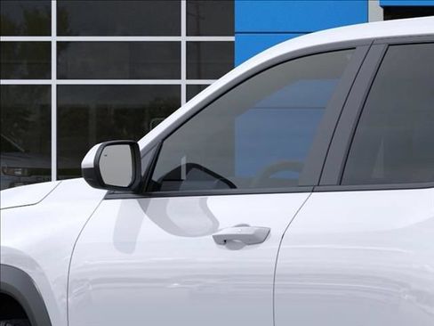 New 2027 Chevrolet Equinox LT FWD image 12