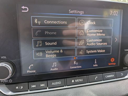 Used 2021 Nissan Sentra SV FWD image 44