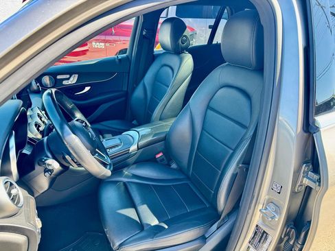 Used 2020 Mercedes-Benz GLC 300 4MATIC image 12