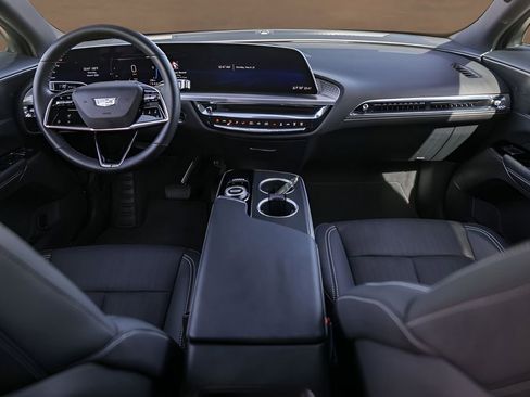 Used 2024 Cadillac Lyriq Sport image 25