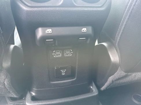 Used 2022 Jeep Wrangler Unlimited Sahara w/ Cold Weather Group AWD/4WD image 28
